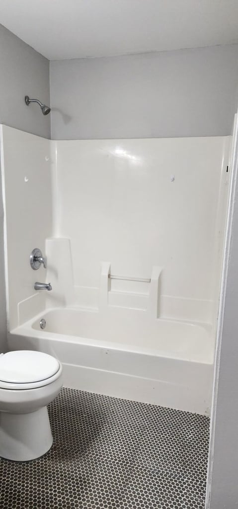 642 W 123rd Street - Photo 14