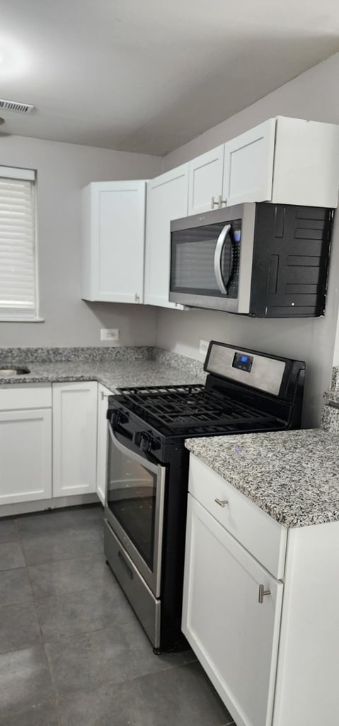 642 W 123rd Street - Photo 4