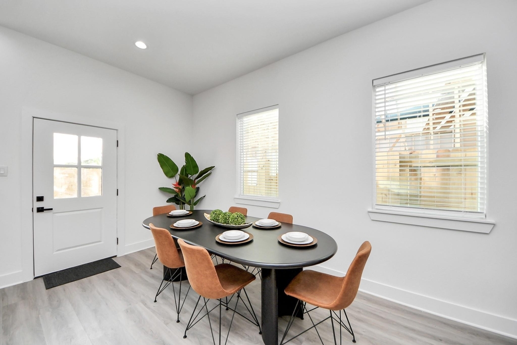 8533 Amadwe Street - Photo 7