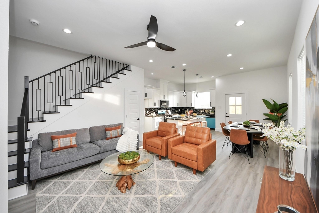 8533 Amadwe Street - Photo 4