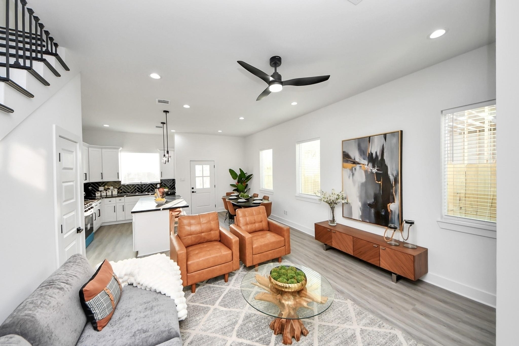 8533 Amadwe Street - Photo 6