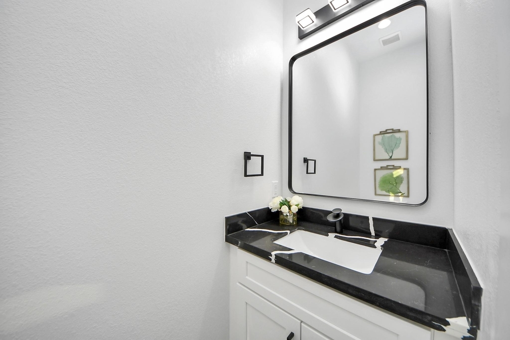 8533 Amadwe Street - Photo 17