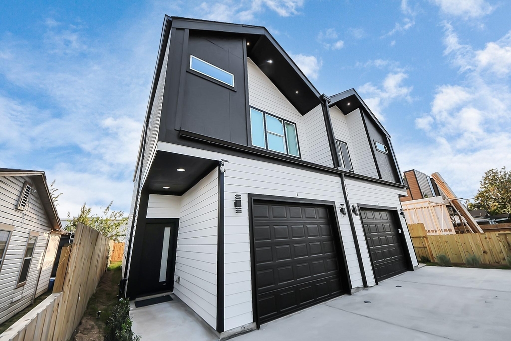 8533 Amadwe Street - Photo 1