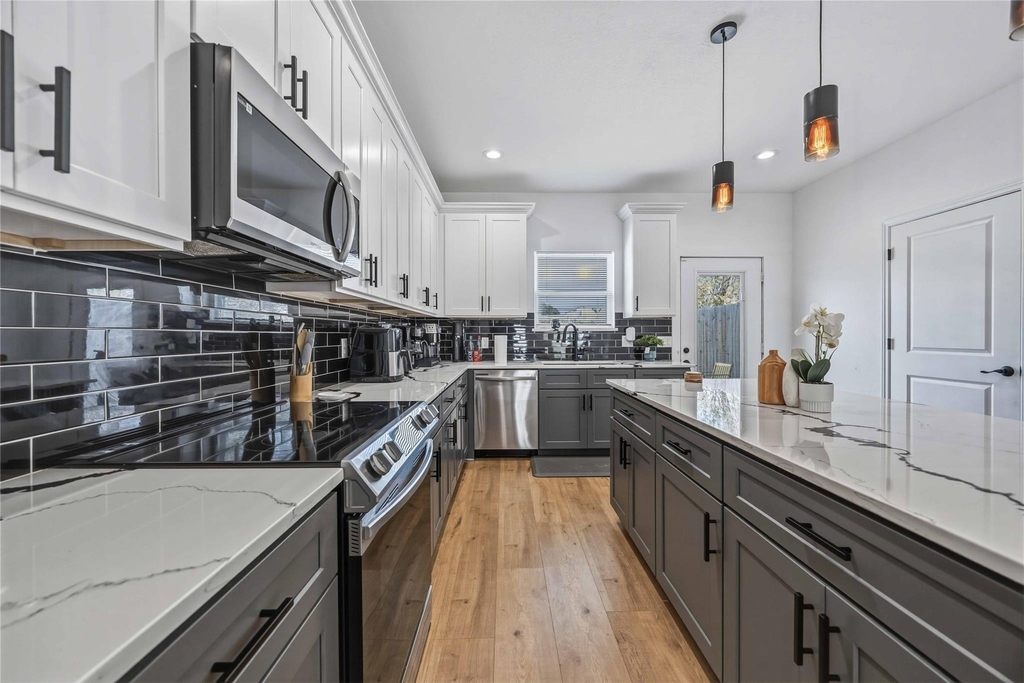 6130 Conley Street - Photo 11