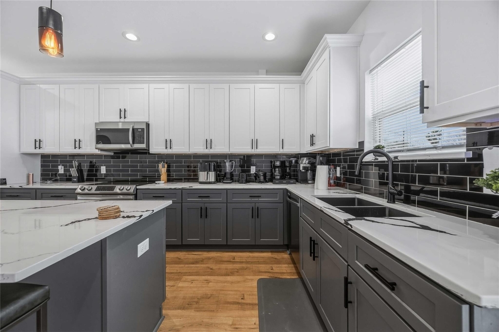 6130 Conley Street - Photo 10