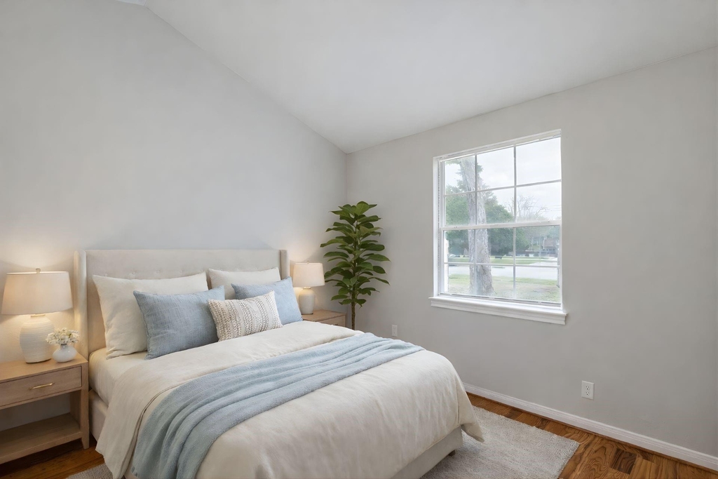5758 Greencraig Drive - Photo 10