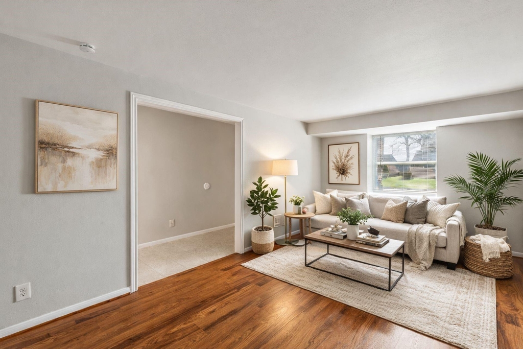 5758 Greencraig Drive - Photo 3
