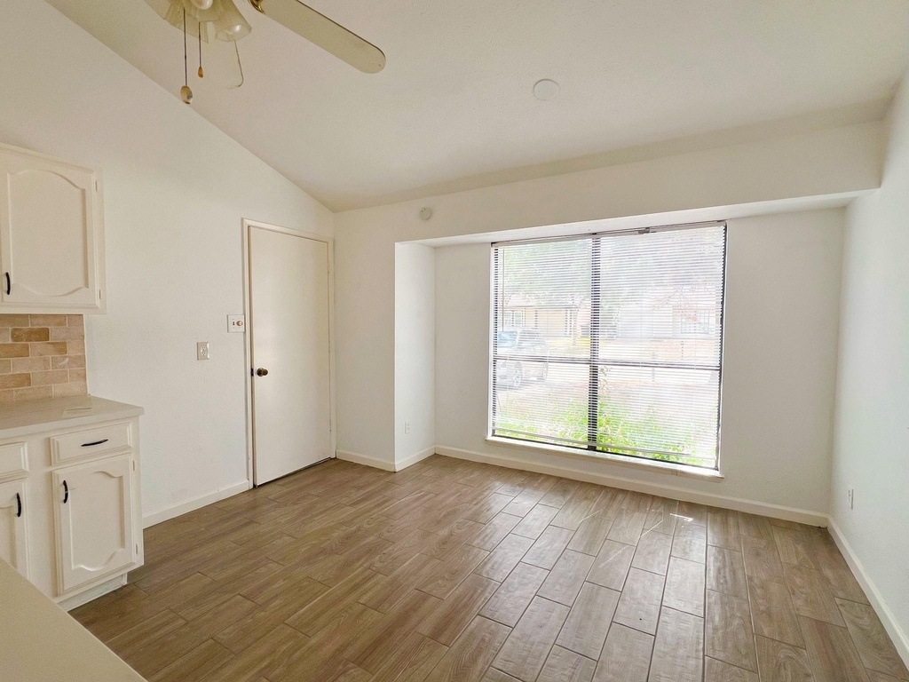 24126 Jumping Jay Lane - Photo 8