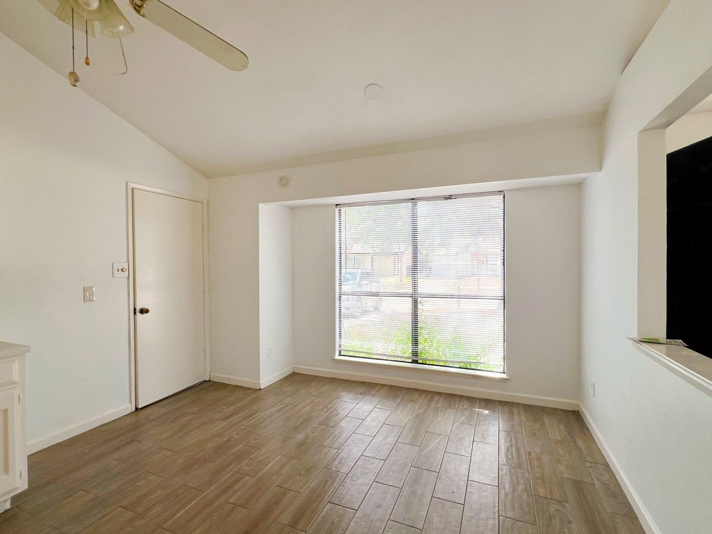 24126 Jumping Jay Lane - Photo 9