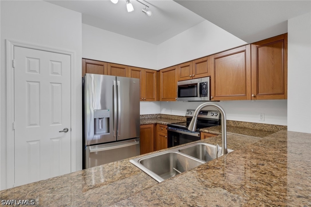 20261 Estero Gardens Circle - Photo 4