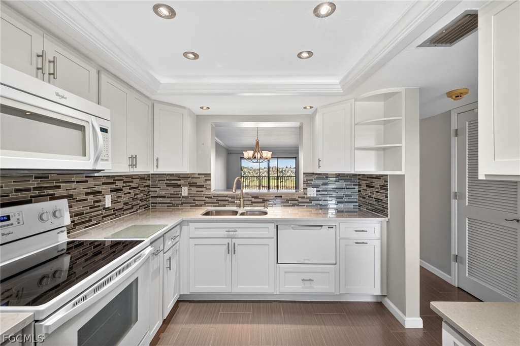 7430 Lake Breeze Drive - Photo 4