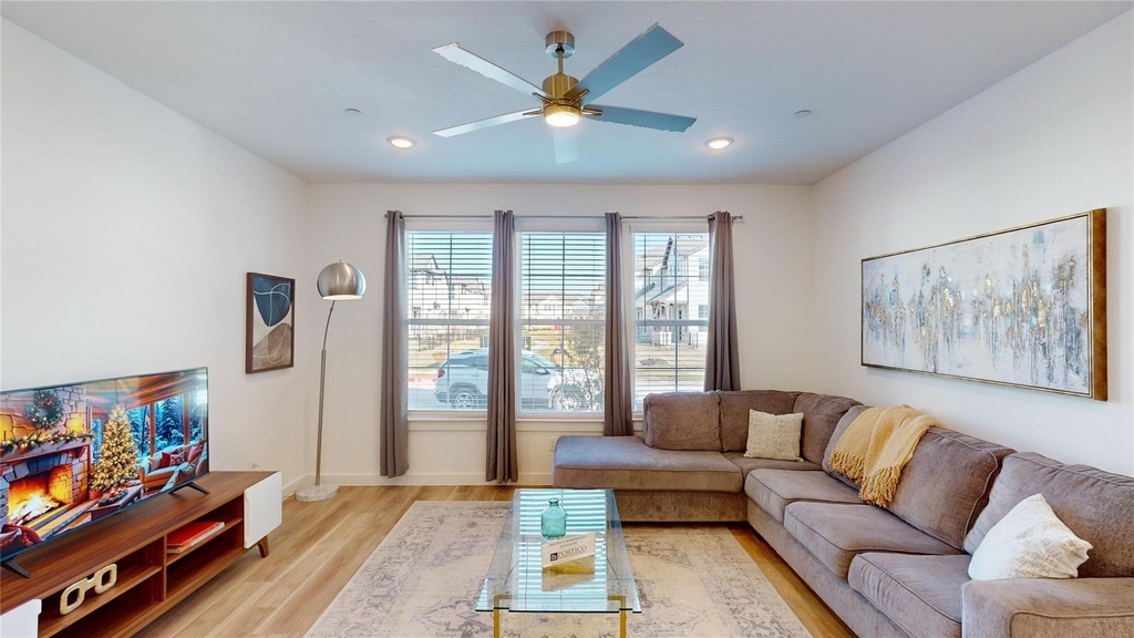 2942 Elle Drive - Photo 12