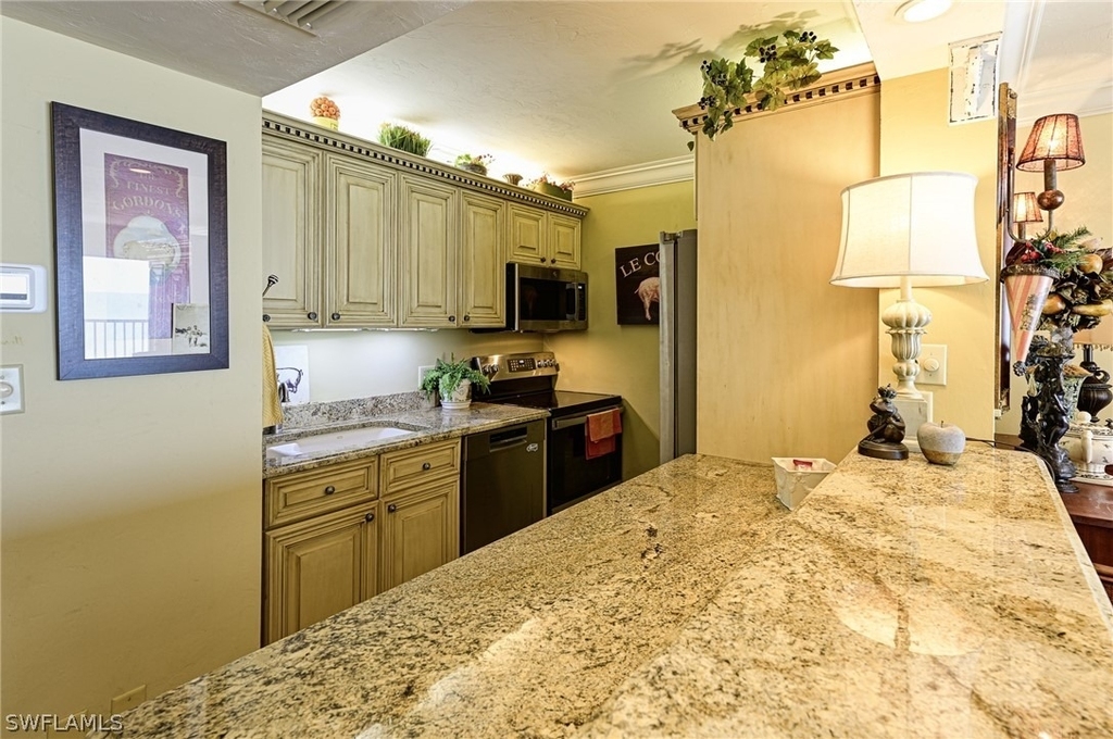 25830 Hickory Boulevard - Photo 13