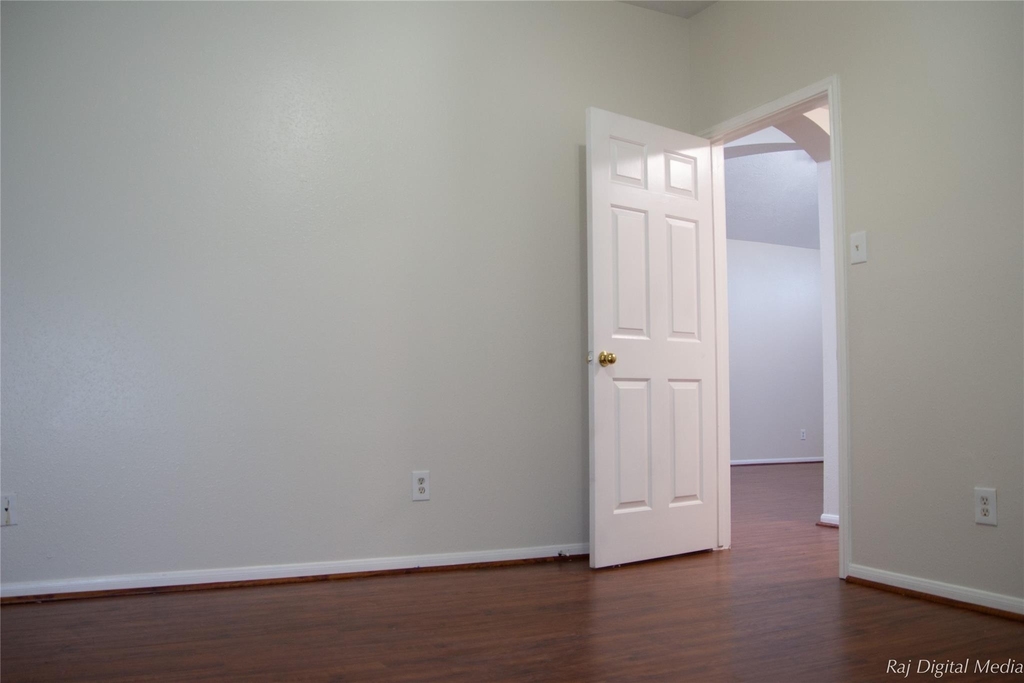 4918 Pinder Lane - Photo 32