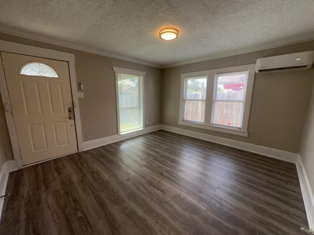 6913 Avenue L - Photo 1