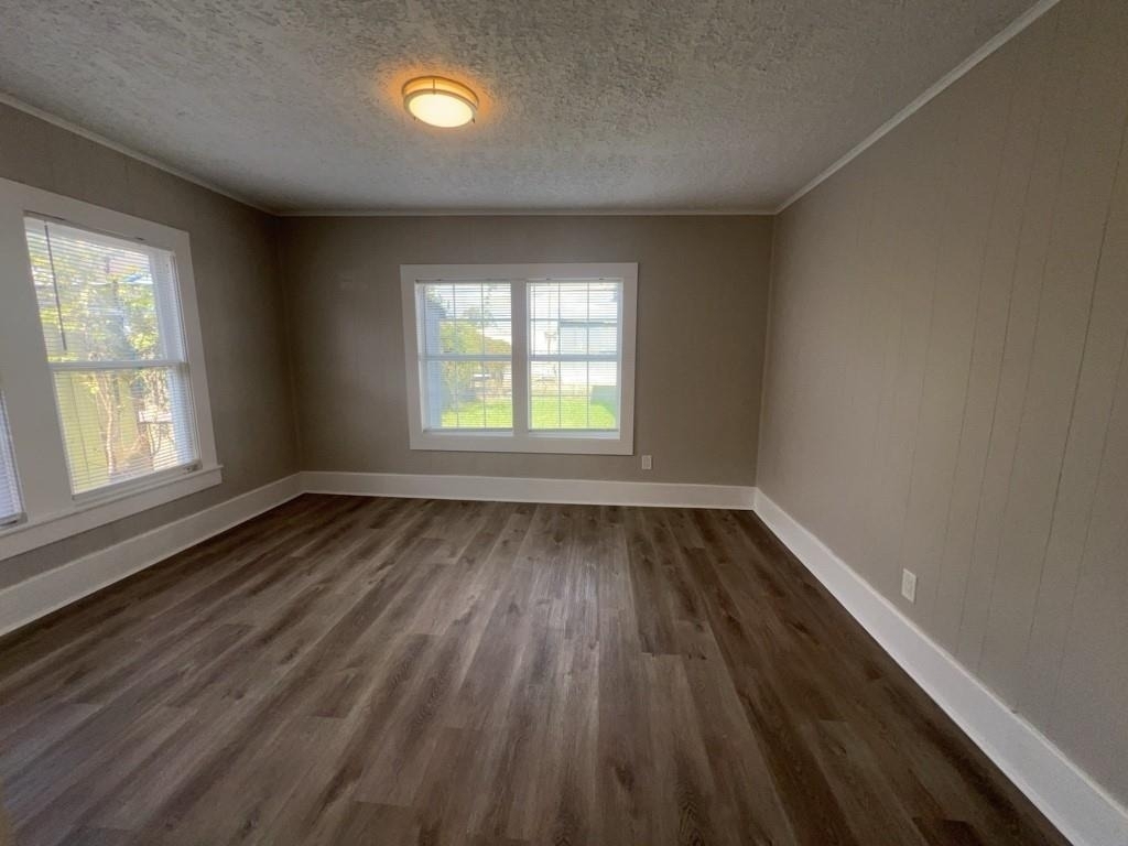 6913 Avenue L - Photo 7