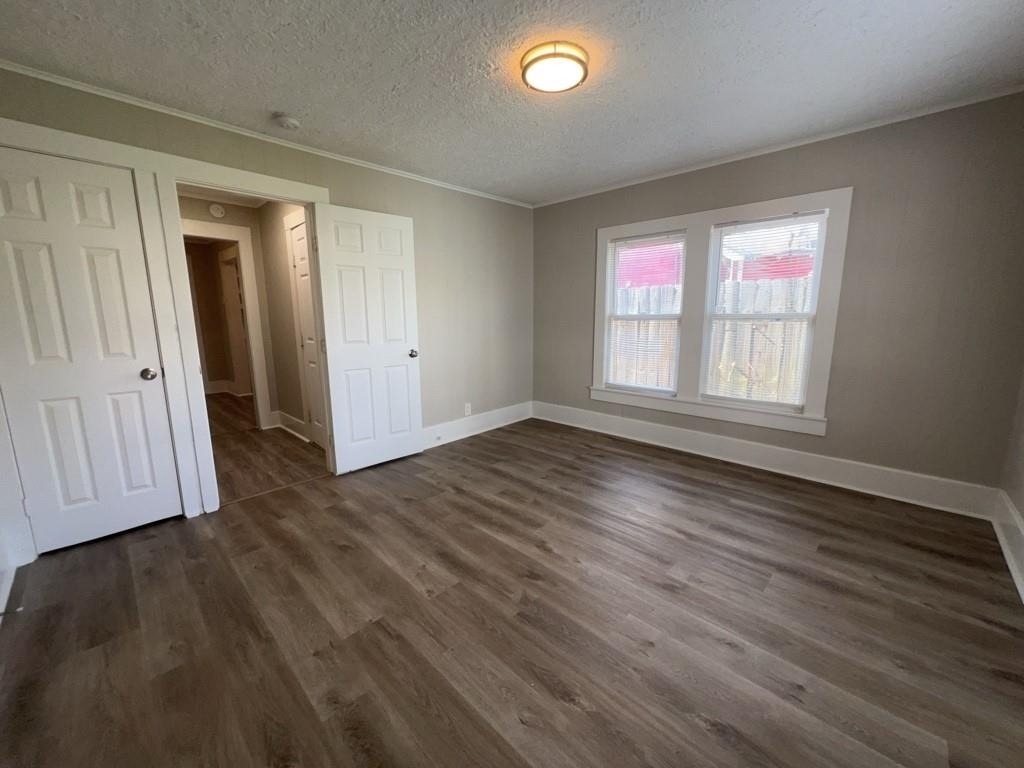 6913 Avenue L - Photo 9