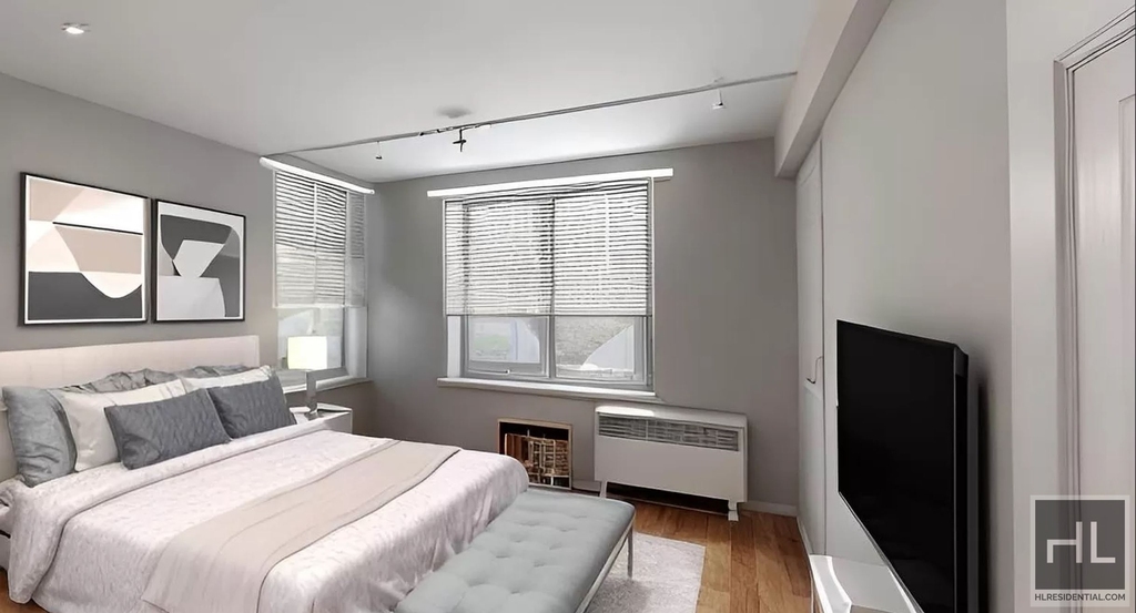 East 58th Street - Photo 1