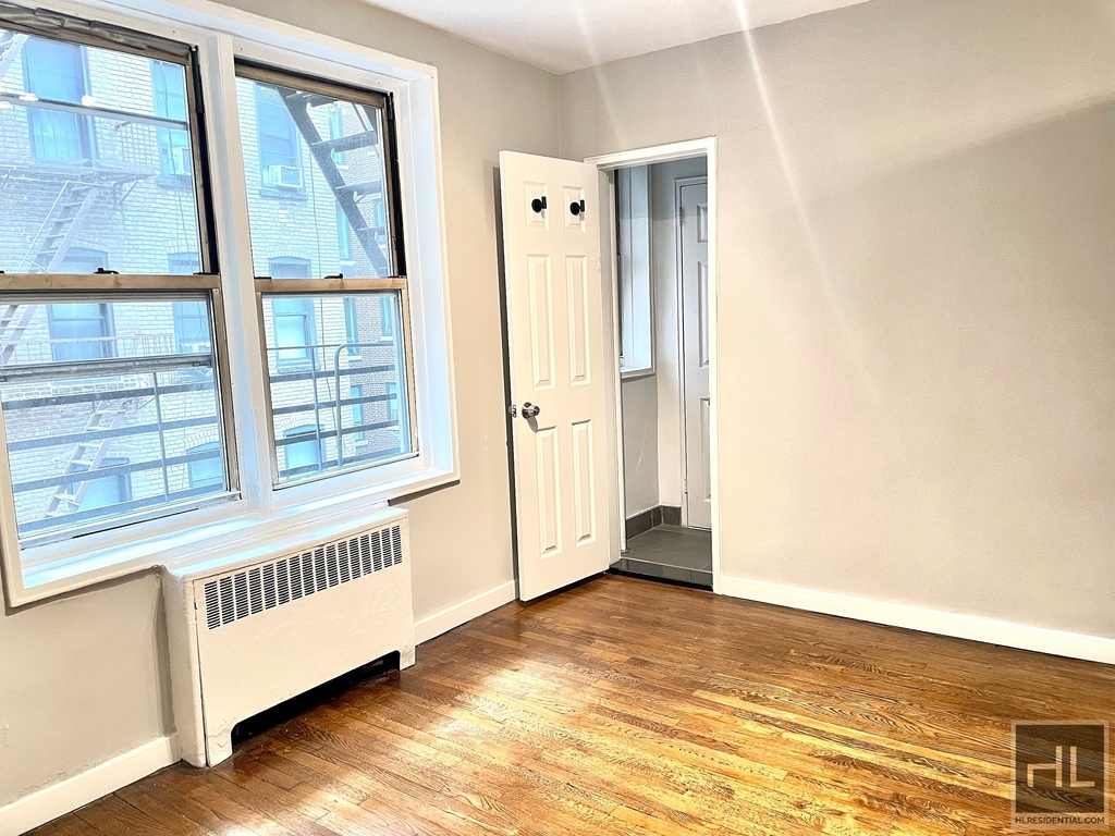 East 58th Street - Photo 3