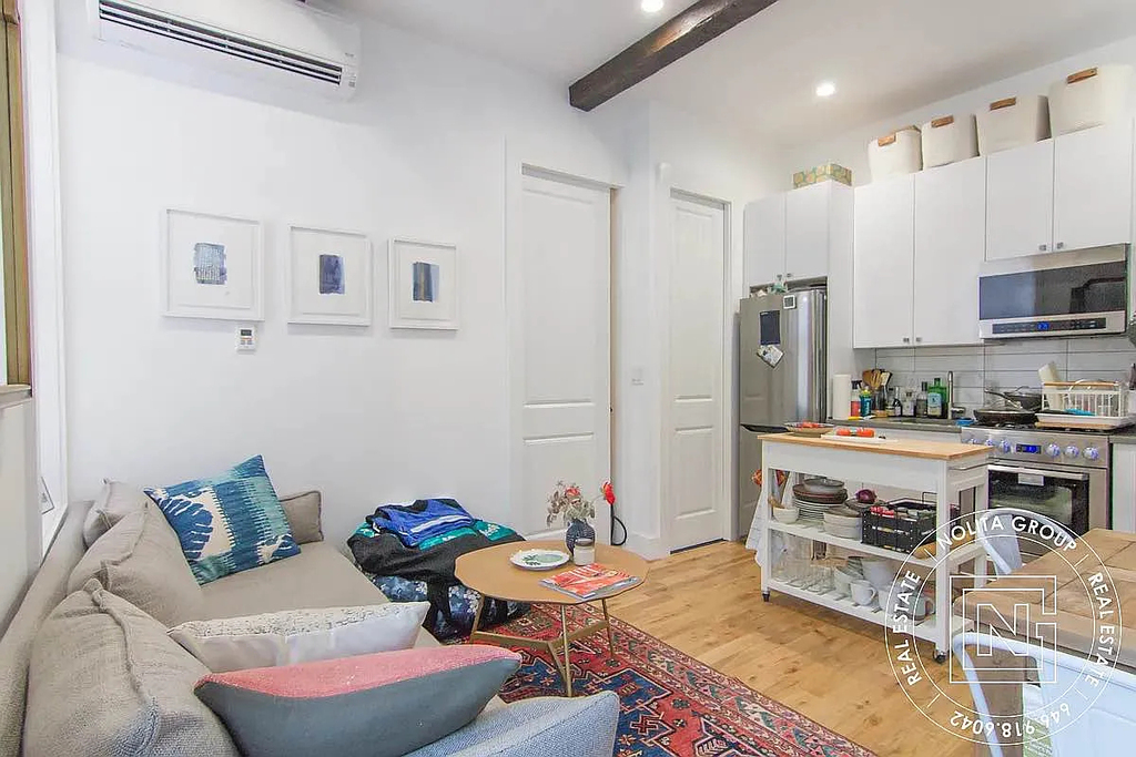 295 Wyckoff Avenue - Photo 1