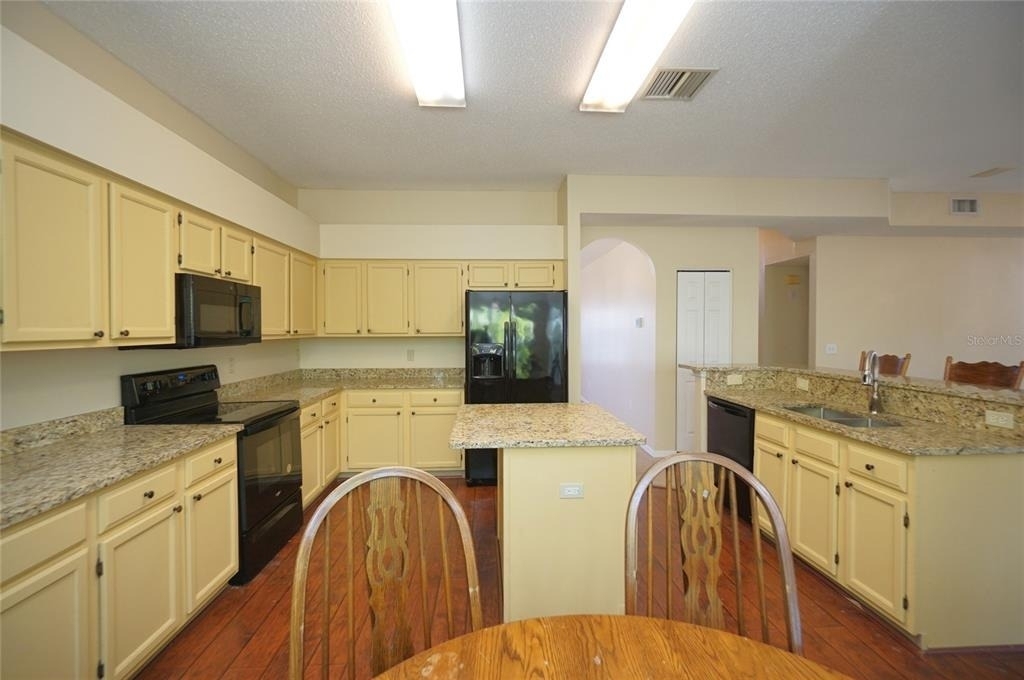 10905 Capstan Lake Drive - Photo 4
