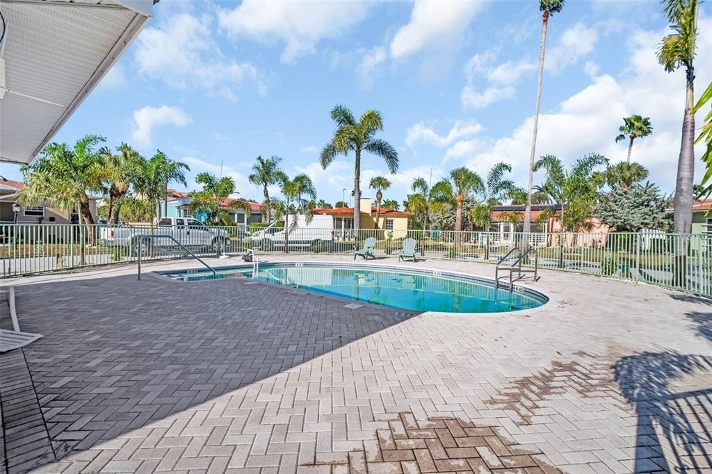 16613 Gulf Boulevard - Photo 37