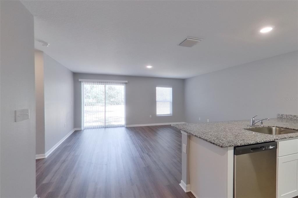 9810 N Santee Terrace - Photo 8