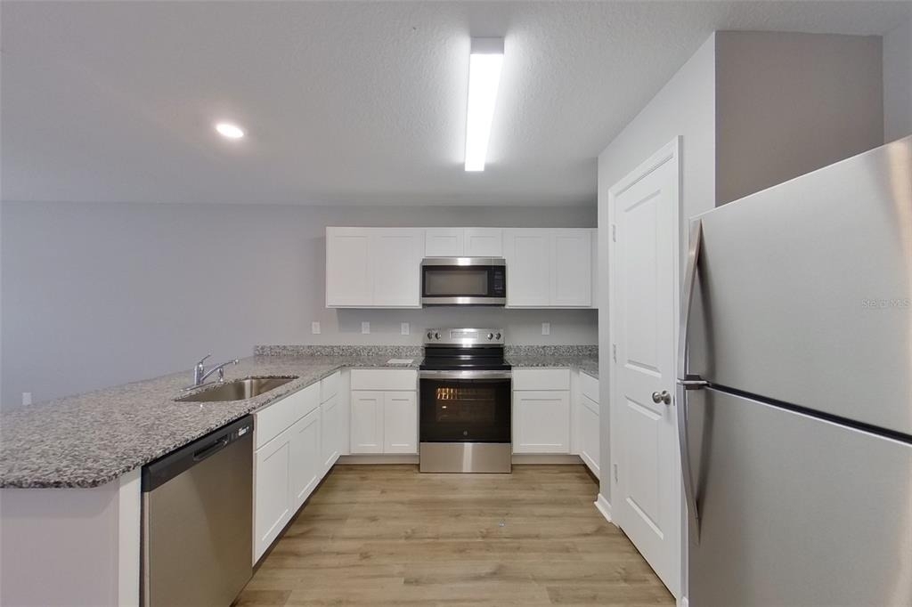 9810 N Santee Terrace - Photo 10