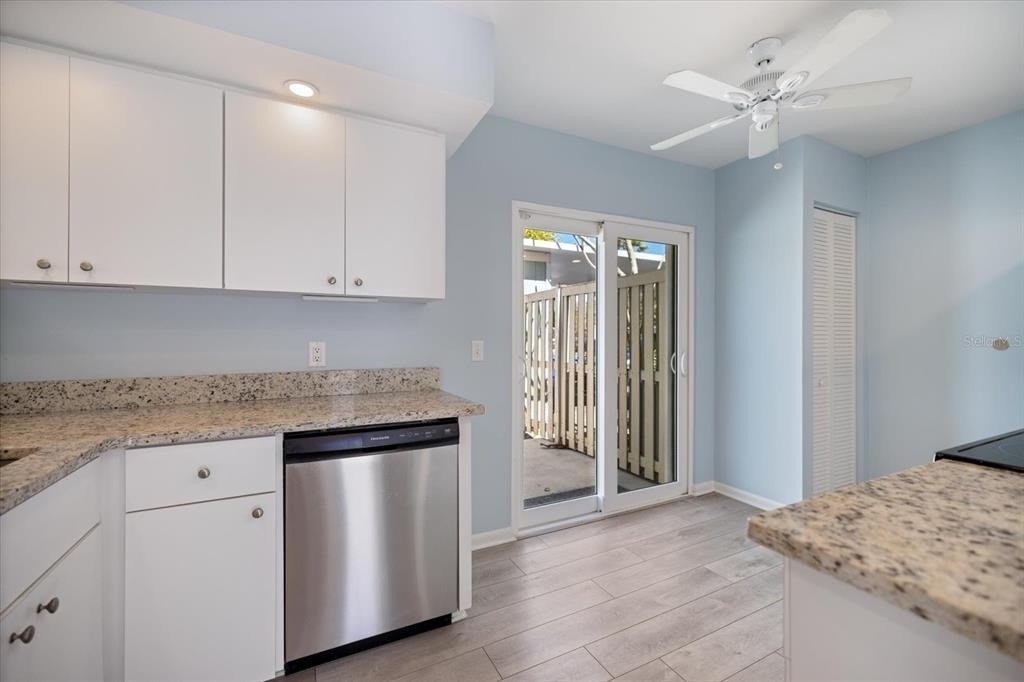 856 Chatham Drive - Photo 5