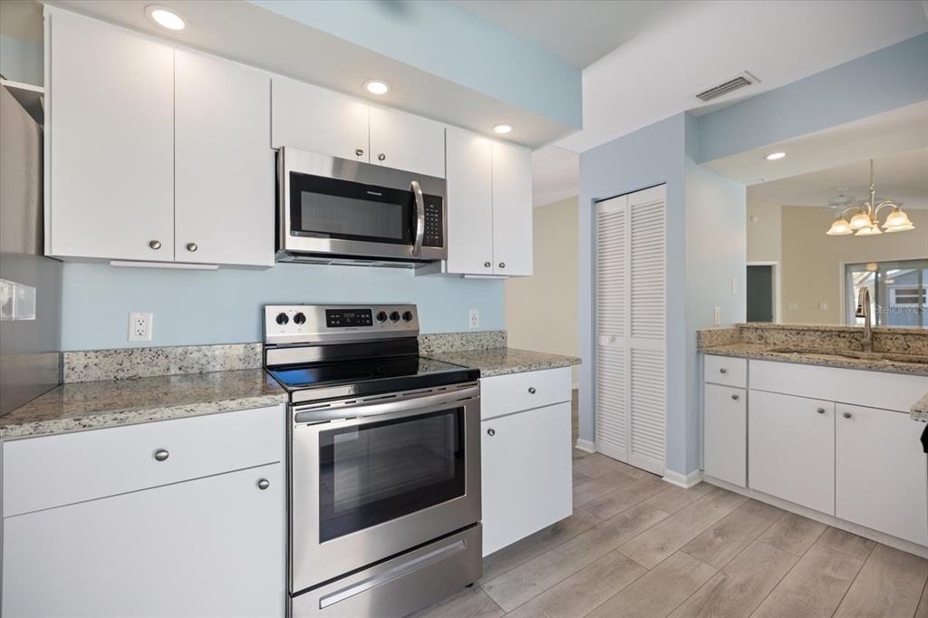 856 Chatham Drive - Photo 4