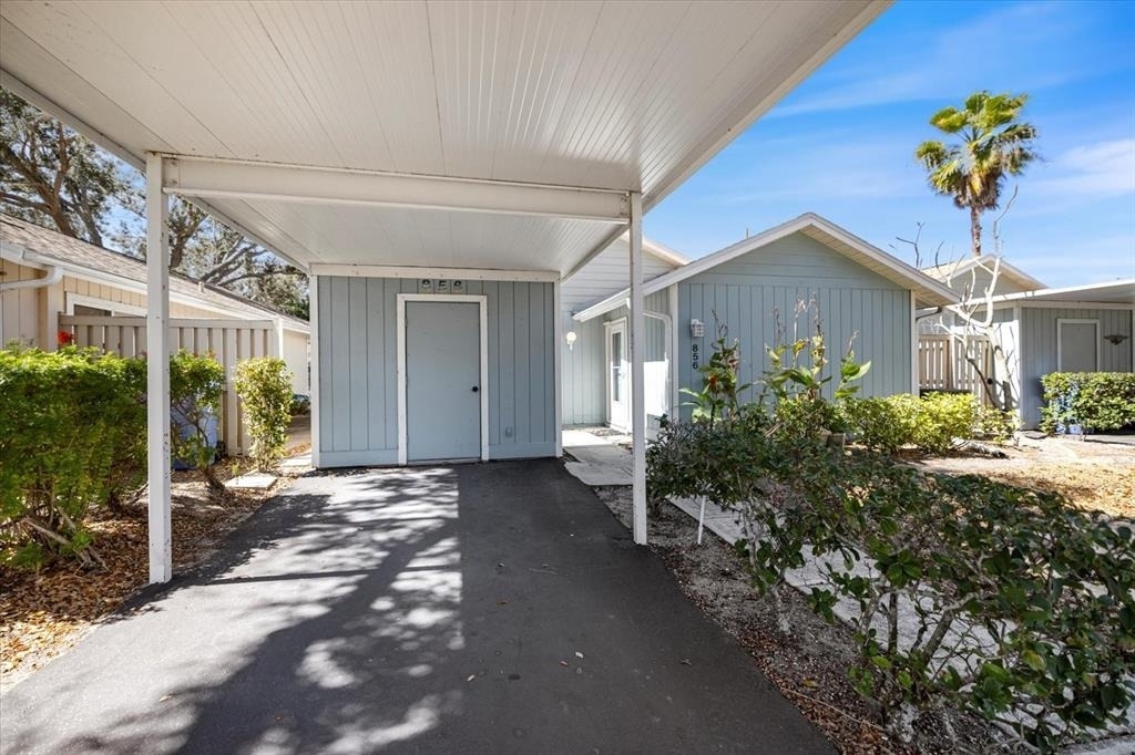 856 Chatham Drive - Photo 1