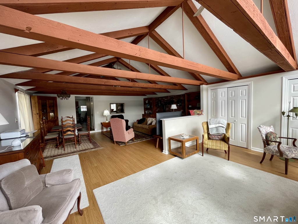 203 Pine Hollow Road - Photo 0