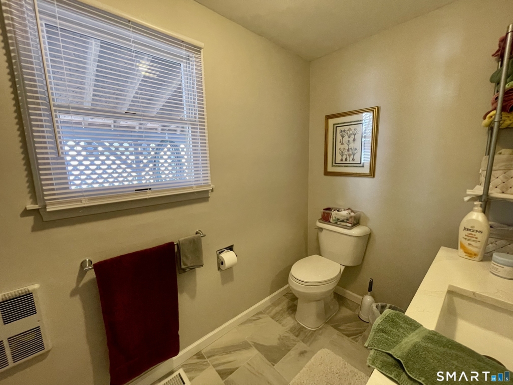 203 Pine Hollow Road - Photo 5