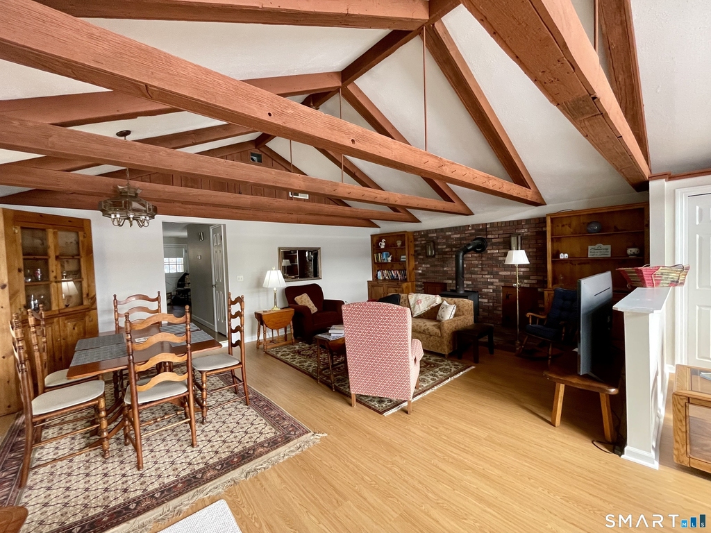 203 Pine Hollow Road - Photo 2