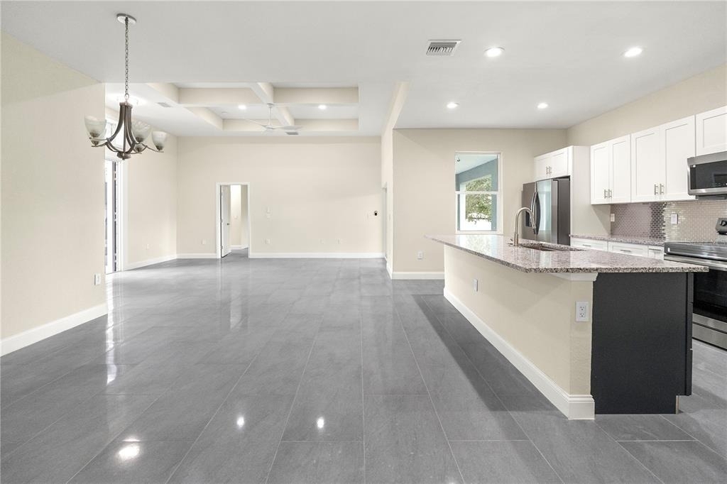 1043 Albert Ave - Photo 12