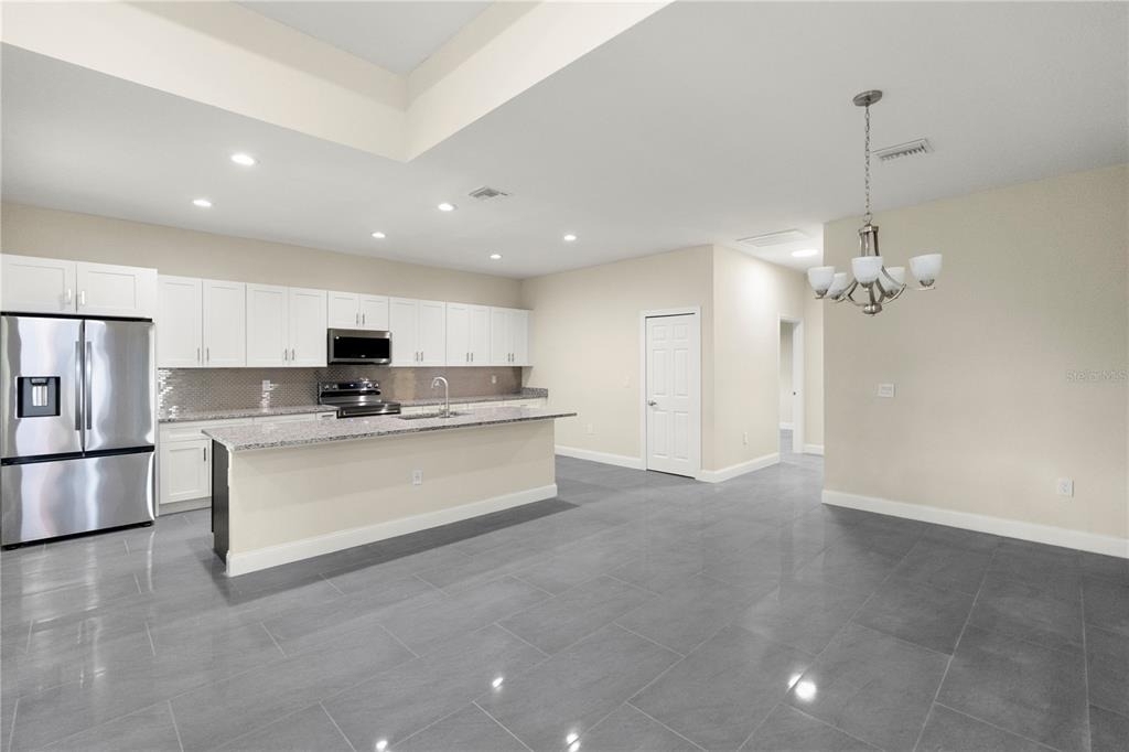 1043 Albert Ave - Photo 13