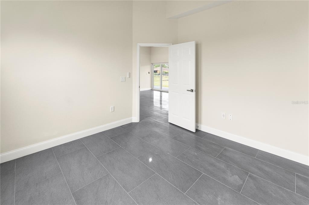 1043 Albert Ave - Photo 22