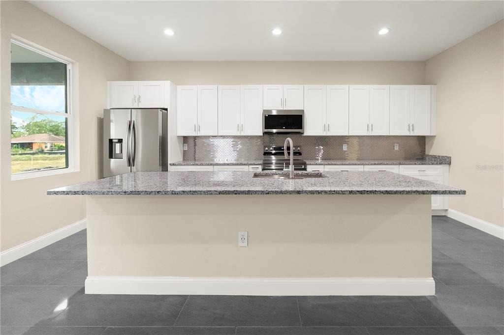 1043 Albert Ave - Photo 14