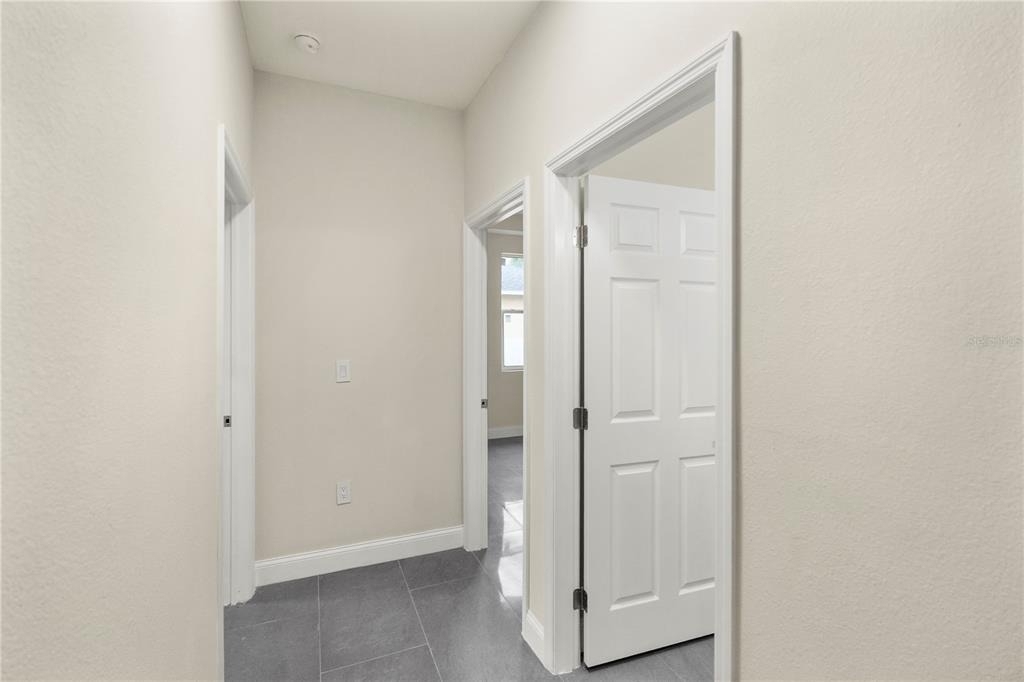 1043 Albert Ave - Photo 32