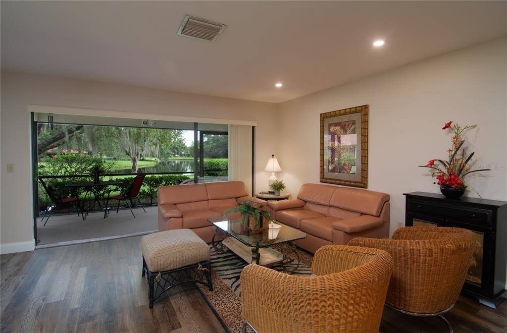 5635 Golf Pointe Drive - Photo 6
