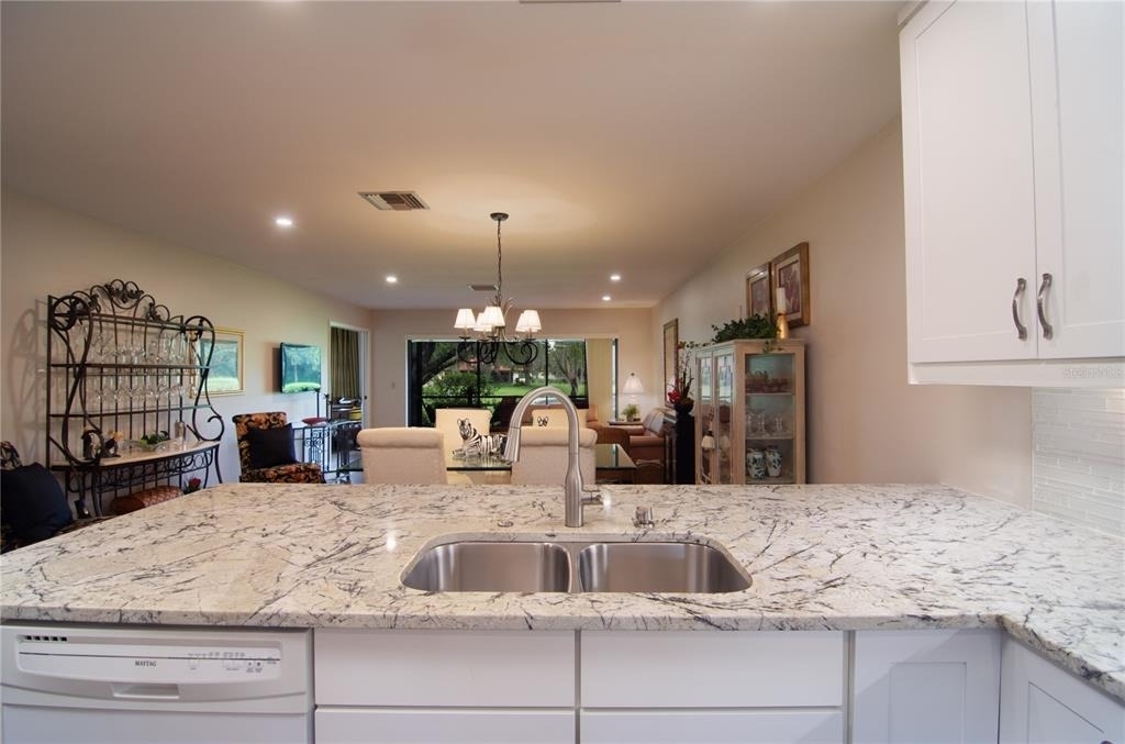 5635 Golf Pointe Drive - Photo 4