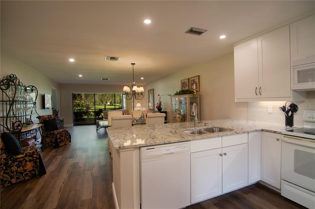 5635 Golf Pointe Drive - Photo 3