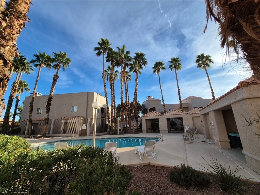 6885 Tamarus Street - Photo 6