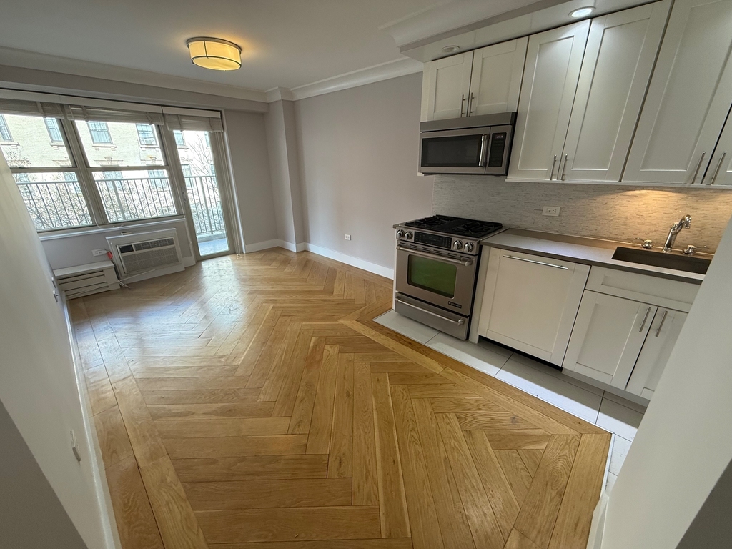 50 West 93rd Street - Photo 0