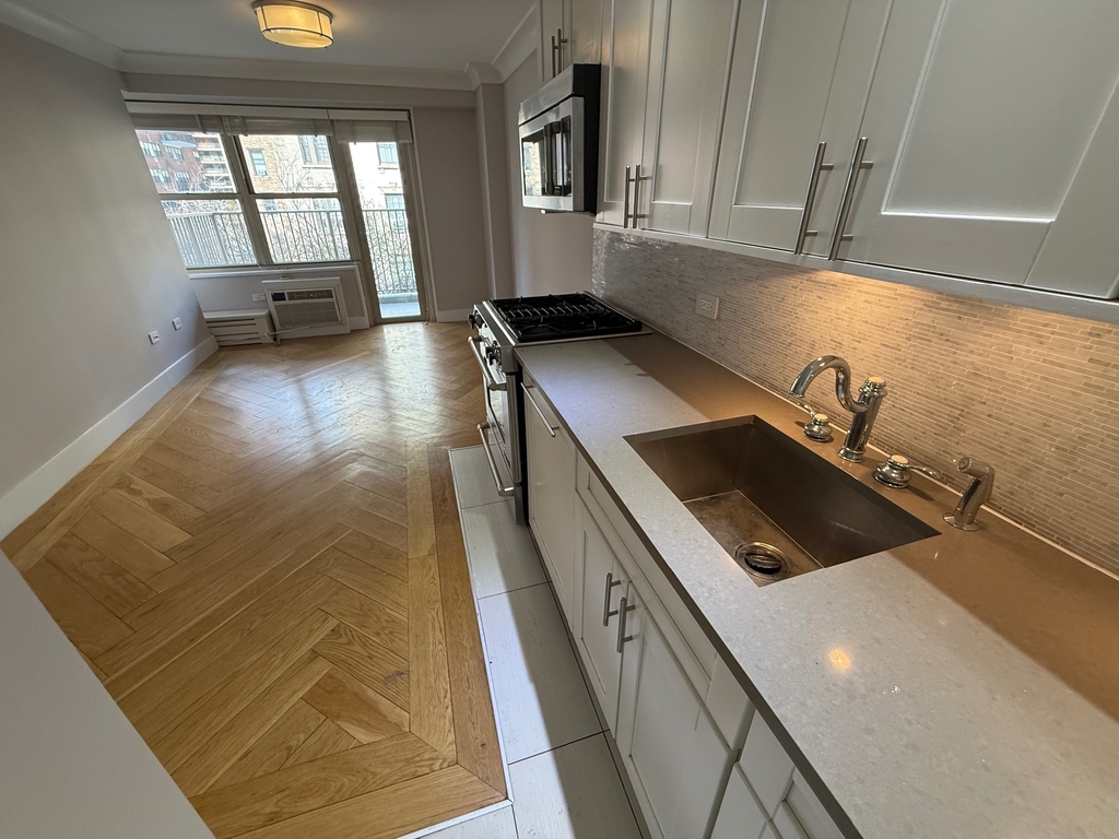 50 West 93rd Street - Photo 13