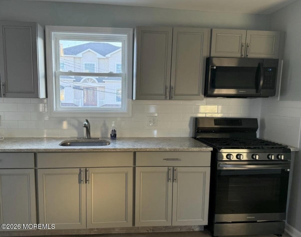 40 Bay Shore Drive - Photo 0