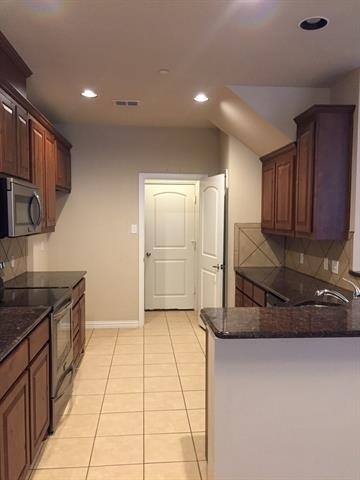 243 Sherburne Street - Photo 3