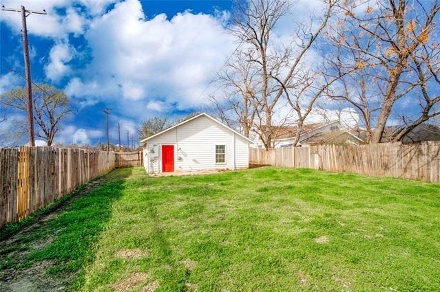 701 E College Street - Photo 20