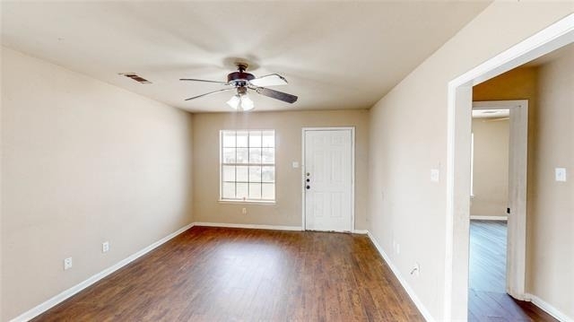 701 E College Street - Photo 6