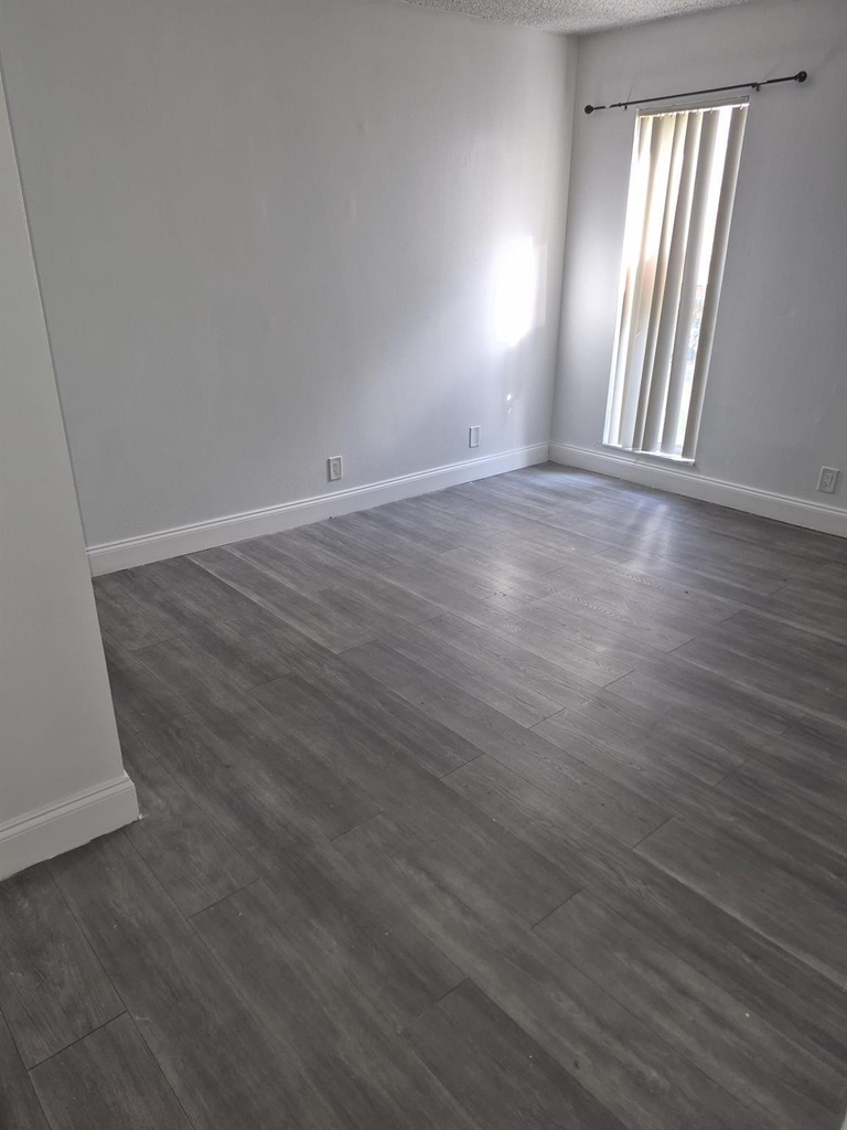 4455 Treehouse Lane - Photo 5